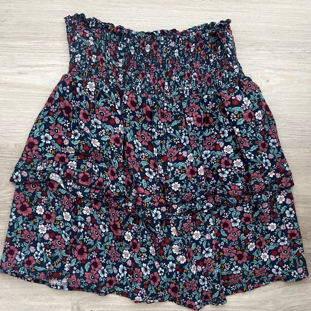 Kendall and Kylie Navy floral skirt